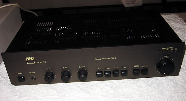 nad 3020.jpg